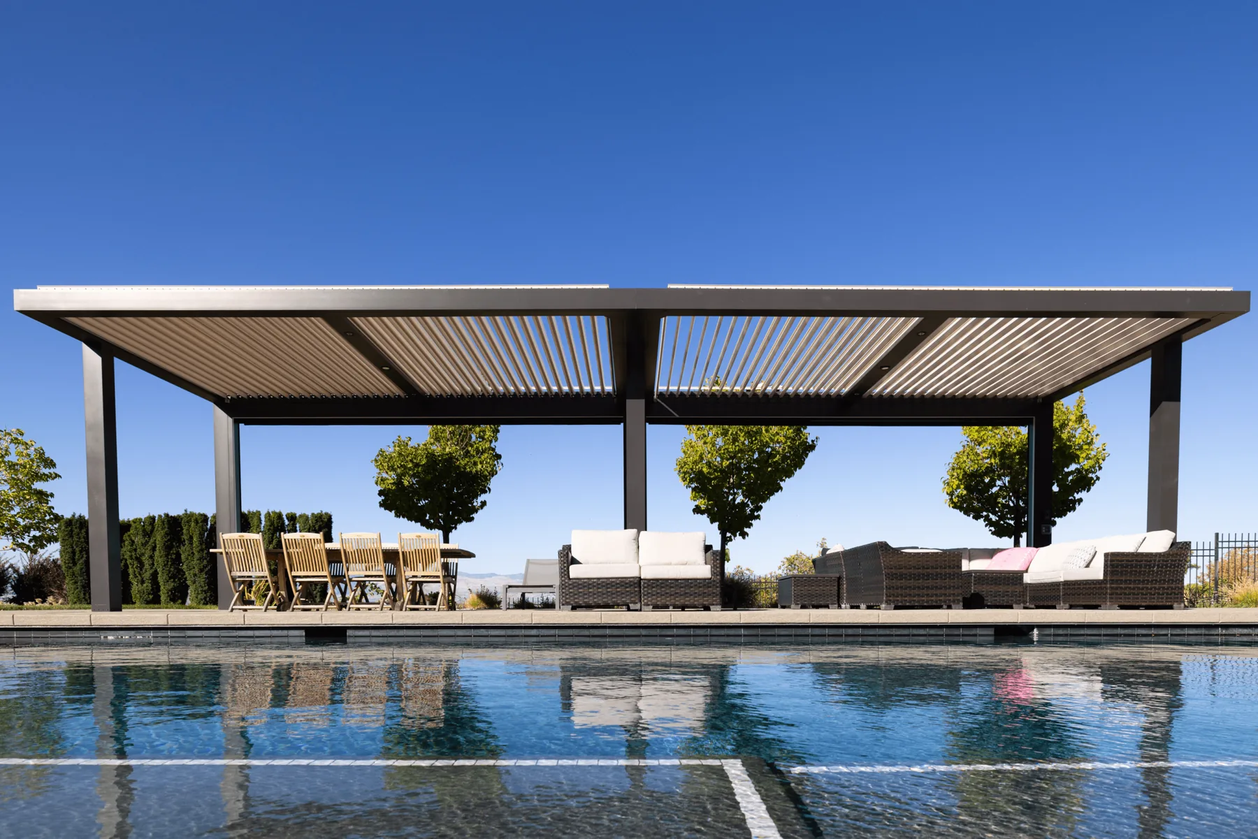 Luxury villa poolside pergola solution